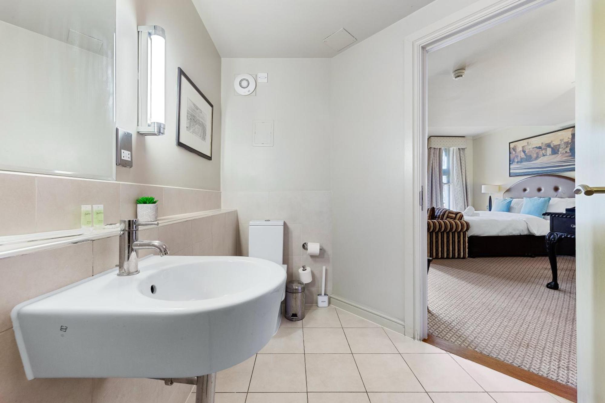 Harte & Garter Apartment Уиндзор Екстериор снимка