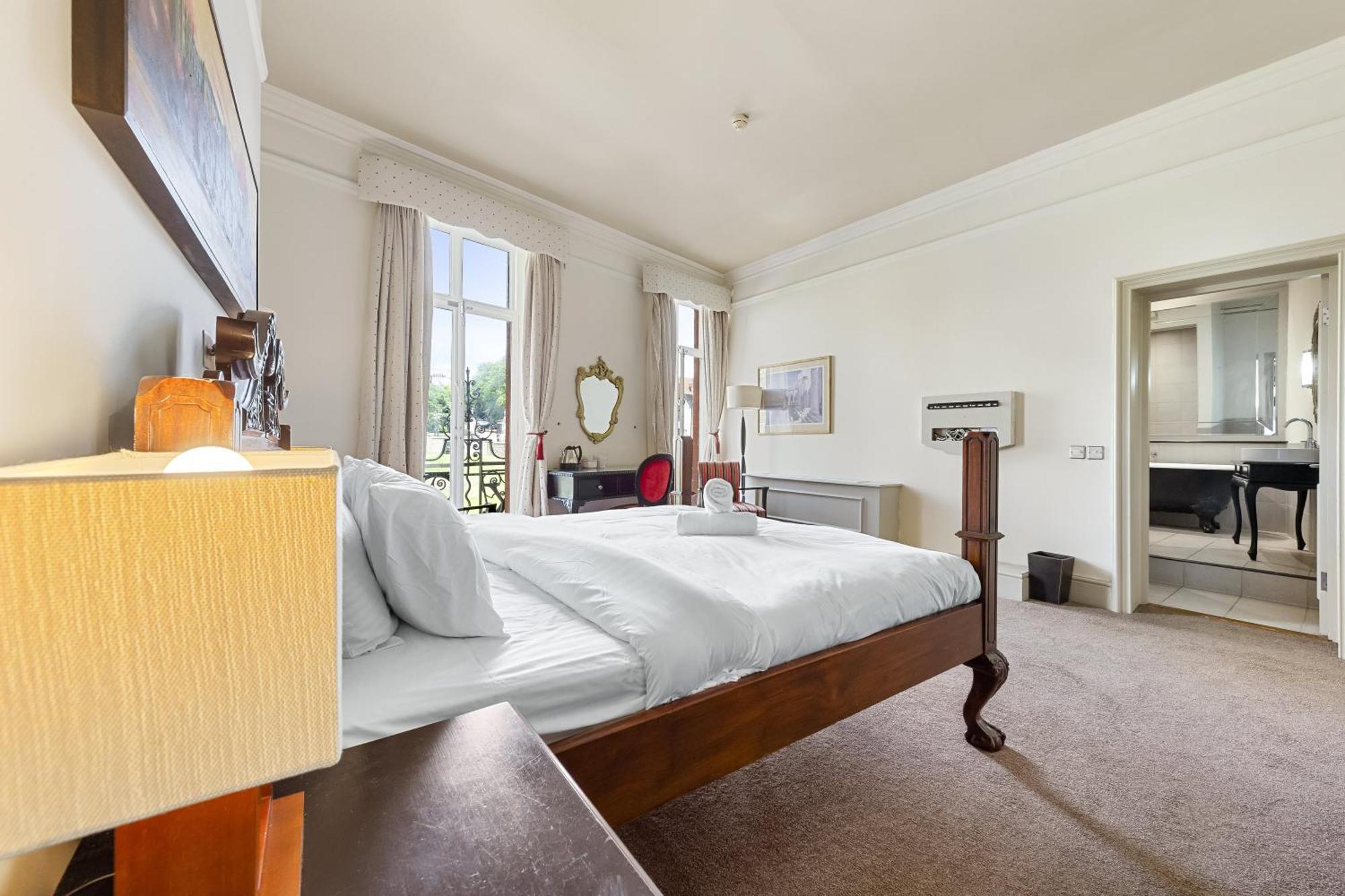 Harte & Garter Apartment Уиндзор Екстериор снимка