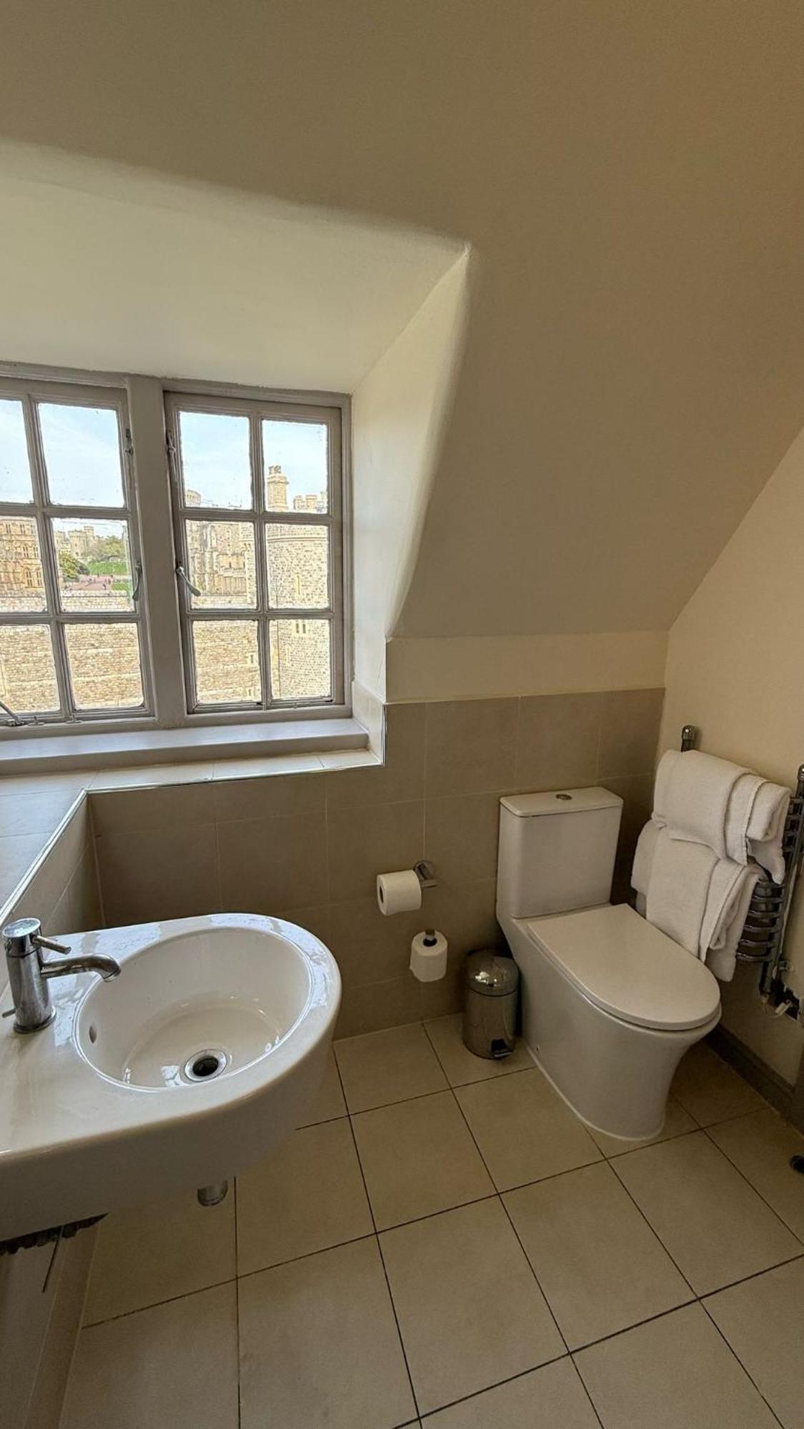 Harte & Garter Apartment Уиндзор Екстериор снимка